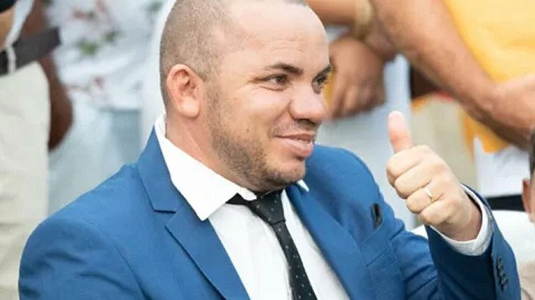 prefeito-cabralia-girlei-lage-esclarece-dispensa-de-licitacao-para-aluguel-de-veiculos-da-saude-confira-6fcce